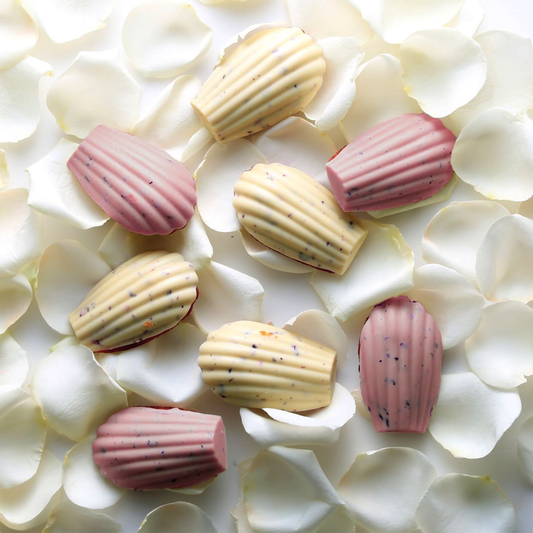 【4月1日販売開始】薔薇と木苺のマドレーヌ